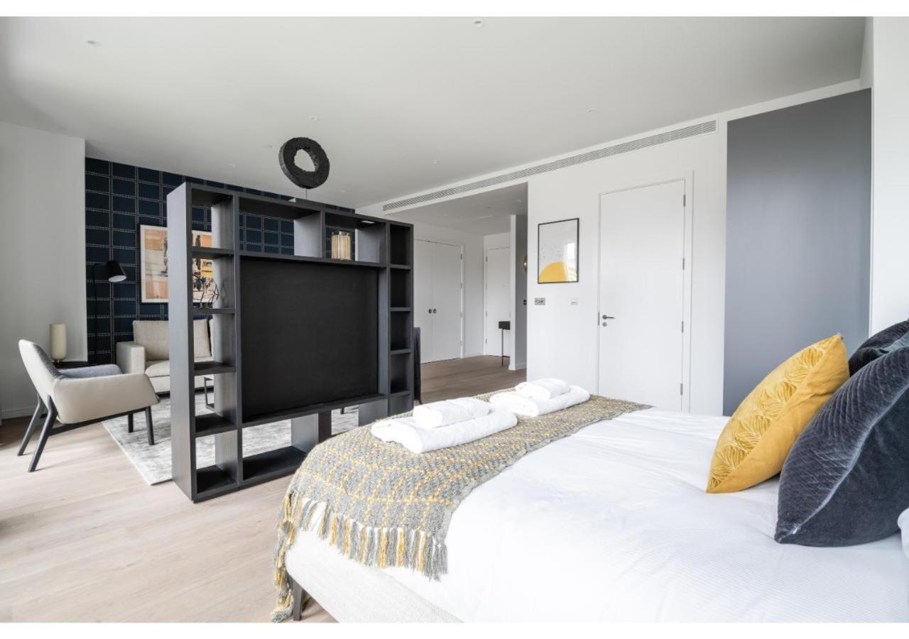 Elegant And Modern In Canary Wharf Right Next To Thames Londra